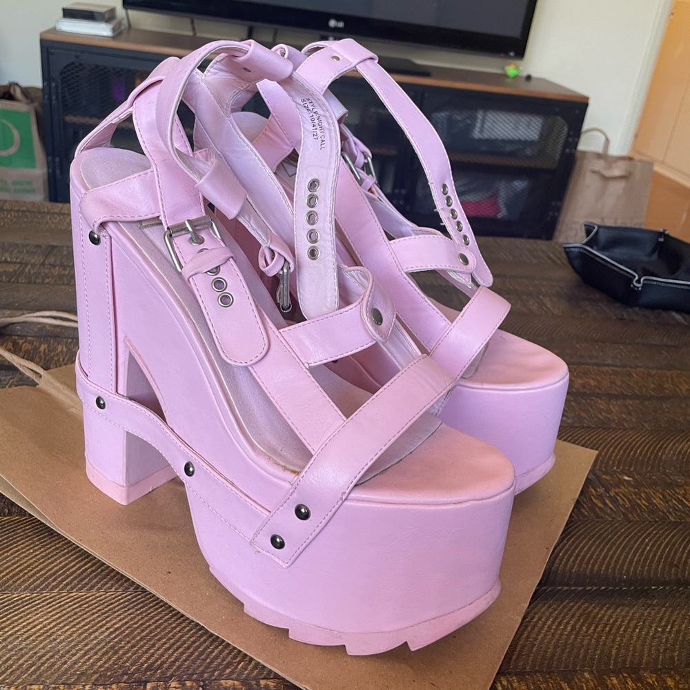 YRU Pink Nightcall Platforms
